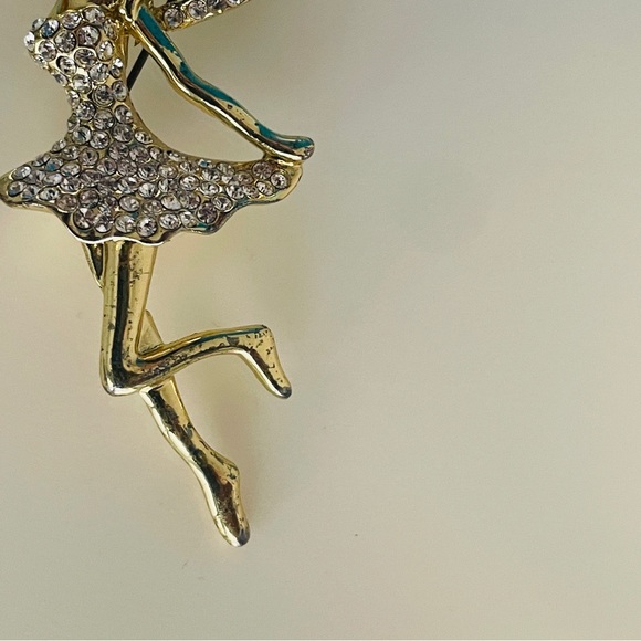 Tinker Bell Swarovski Crystal Diamond Like Pin Gold Coloured Broach Jewelry - Picture 10 of 16